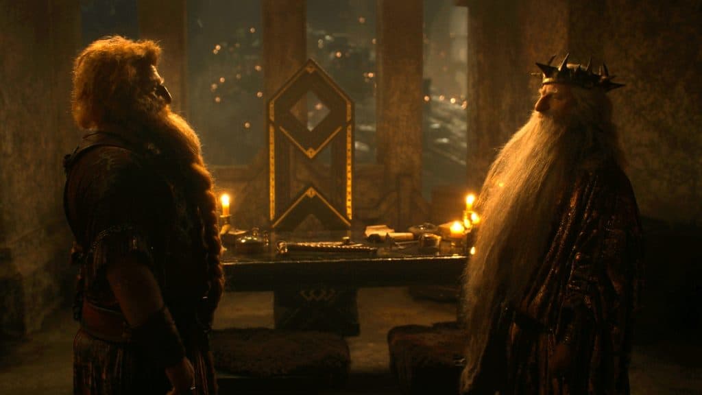 durin iv et durin iii se font face devant une table luxueuse