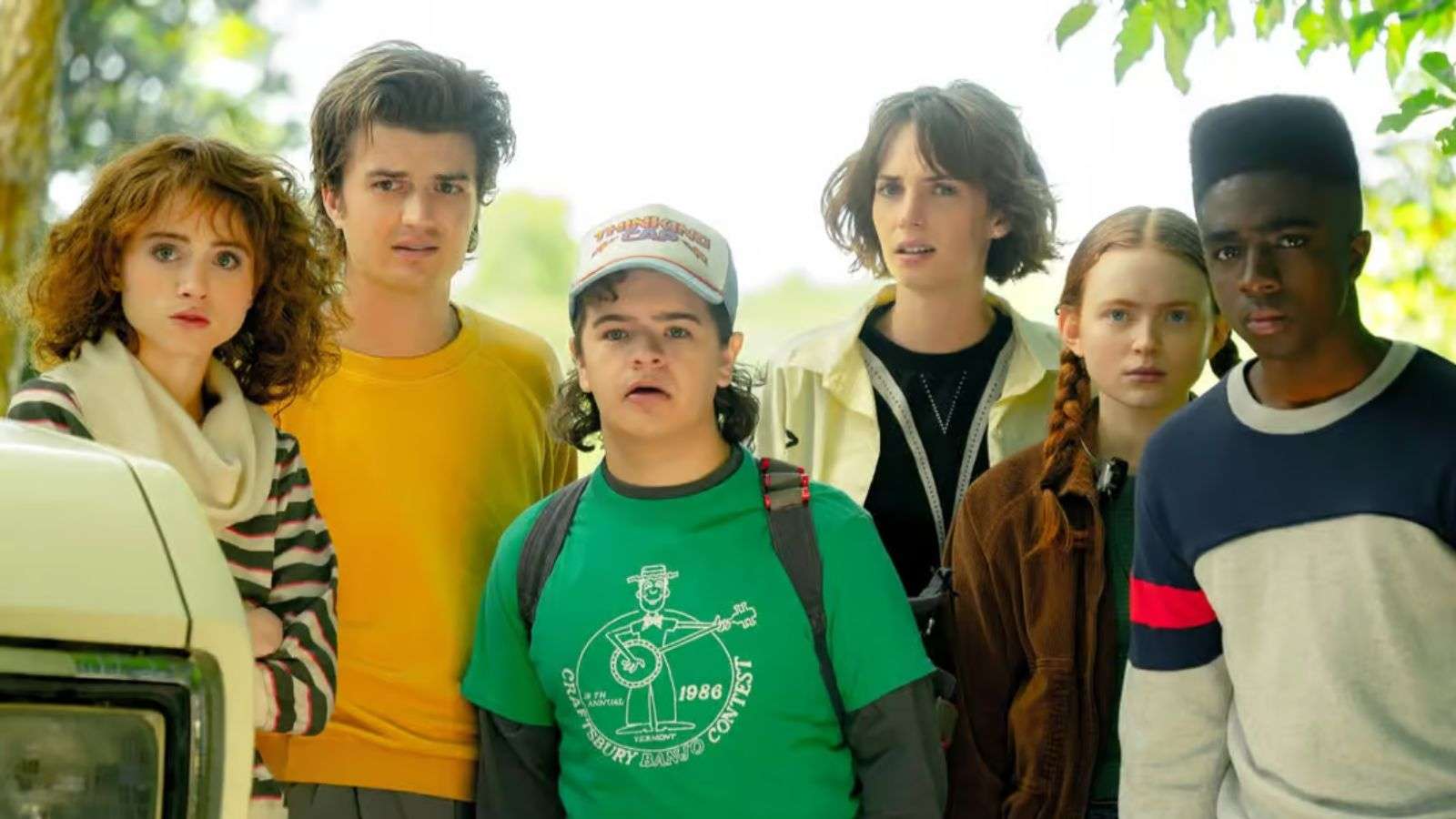 Nancy, Steve, Dustin, Robin, Max et Lucas dans Stranger Things